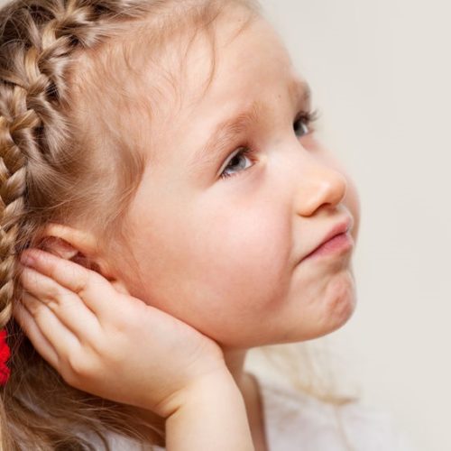 Zapalenie ucha – co to? Objawy, ile trwa i jak leczyć?